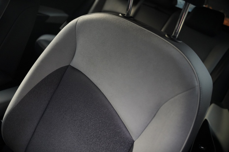 Volkswagen ID.3 First Plus 58 kWh | Stoelverwarming | Stuurverwarming | Camera | Adaptive Cruise Control | Navigatie | Standkachel | Keyless | Parkeersensoren | LED | Apple Carplay | BTW |