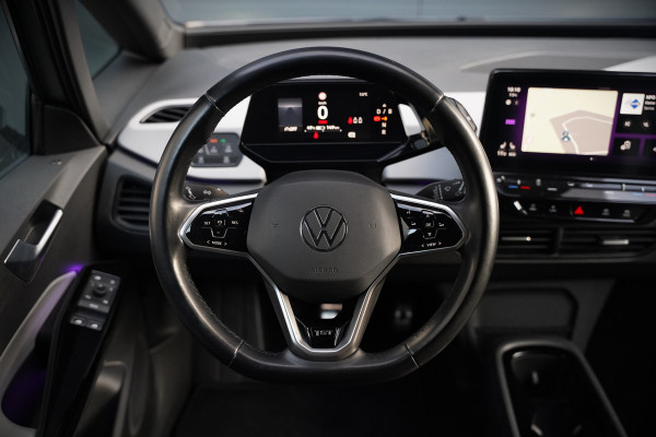 Volkswagen ID.3 First Plus 58 kWh | Stoelverwarming | Stuurverwarming | Camera | Adaptive Cruise Control | Navigatie | Standkachel | Keyless | Parkeersensoren | LED | Apple Carplay | BTW |