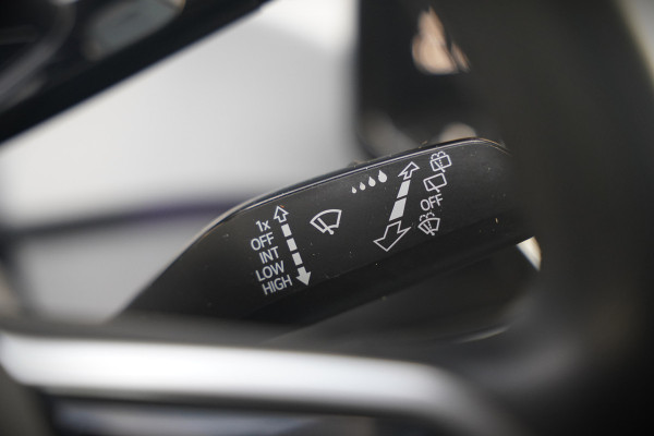 Volkswagen ID.3 First Plus 58 kWh | Stoelverwarming | Stuurverwarming | Camera | Adaptive Cruise Control | Navigatie | Standkachel | Keyless | Parkeersensoren | LED | Apple Carplay | BTW |