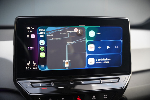 Volkswagen ID.3 First Plus 58 kWh | Stoelverwarming | Stuurverwarming | Camera | Adaptive Cruise Control | Navigatie | Standkachel | Keyless | Parkeersensoren | LED | Apple Carplay | BTW |