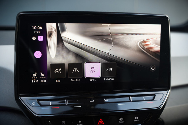 Volkswagen ID.3 First Plus 58 kWh | Stoelverwarming | Stuurverwarming | Camera | Adaptive Cruise Control | Navigatie | Standkachel | Keyless | Parkeersensoren | LED | Apple Carplay | BTW |