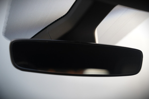 Volkswagen ID.3 First Plus 58 kWh | Stoelverwarming | Stuurverwarming | Camera | Adaptive Cruise Control | Navigatie | Standkachel | Keyless | Parkeersensoren | LED | Apple Carplay | BTW |