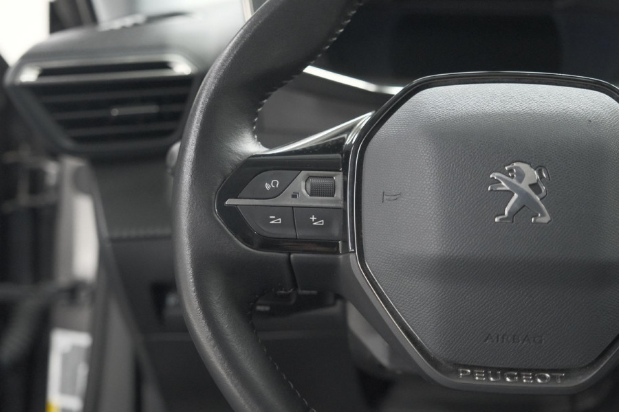 Peugeot 2008 PureTech 130 Allure Pack | Adaptieve Cruise Control | Stoelverwarming | Camera | Apple Carplay
