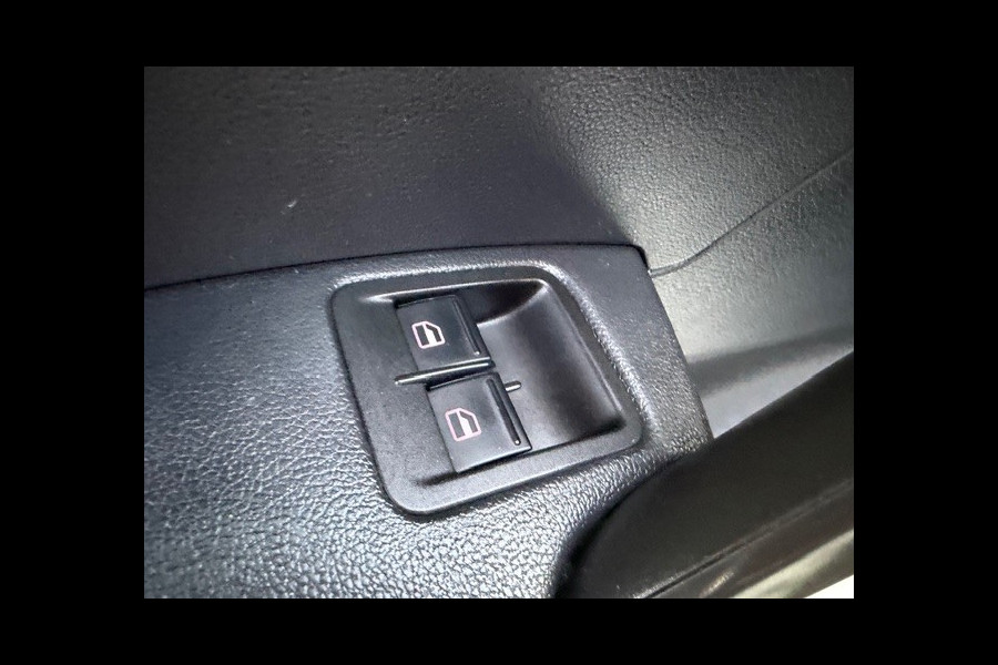 Volkswagen Caddy 2.0 TDI L2H1 BMT Maxi CADDY MAXI 2.0 TDI  AUTOMAAT I 1e EIGENAAR I DEALERONDERHOUDEN ZEER NETTE CADDY AUTOMAAT