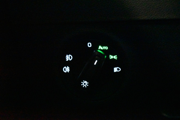 Škoda Karoq 1.5 TSI ACT 150PK DSG ELEGANCE VIRTUAL/CAMERA/CARPLAY