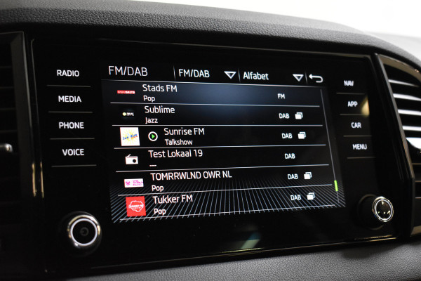 Škoda Karoq 1.5 TSI ACT 150PK DSG ELEGANCE VIRTUAL/CAMERA/CARPLAY