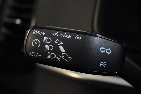 Škoda Karoq 1.5 TSI ACT 150PK DSG ELEGANCE VIRTUAL/CAMERA/CARPLAY