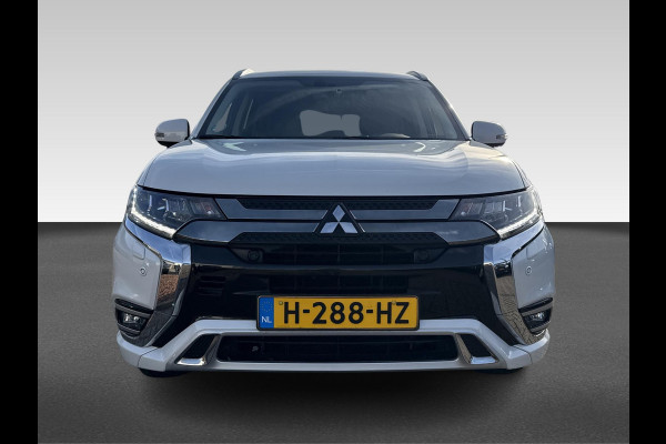 Mitsubishi Outlander 2.4 PHEV Intense+ schuifdak | trekhaak