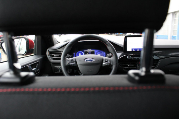 Ford Kuga 1.5 EcoBoost ST-Line | Trekhaak 1800KG | Stoel + Stuurverwarming | Climate Control | Navigatie | Cruise Control |