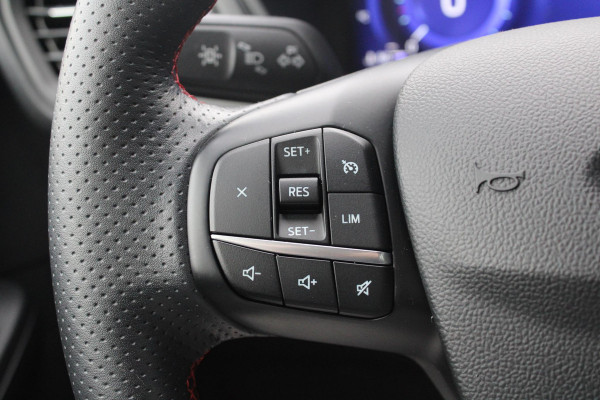 Ford Kuga 1.5 EcoBoost ST-Line | Trekhaak 1800KG | Stoel + Stuurverwarming | Climate Control | Navigatie | Cruise Control |