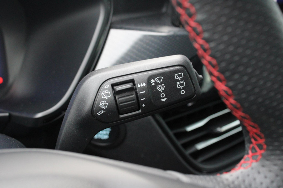 Ford Kuga 1.5 EcoBoost ST-Line | Trekhaak 1800KG | Stoel + Stuurverwarming | Climate Control | Navigatie | Cruise Control |