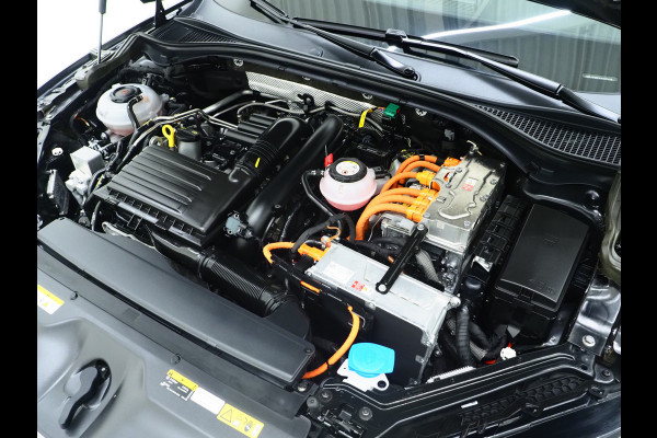 Škoda Superb Combi 1.4 TSI iV Laurin & Klement | Panoramadak | Massage | Canton | Camera | Keyless | Adaptive Cruise