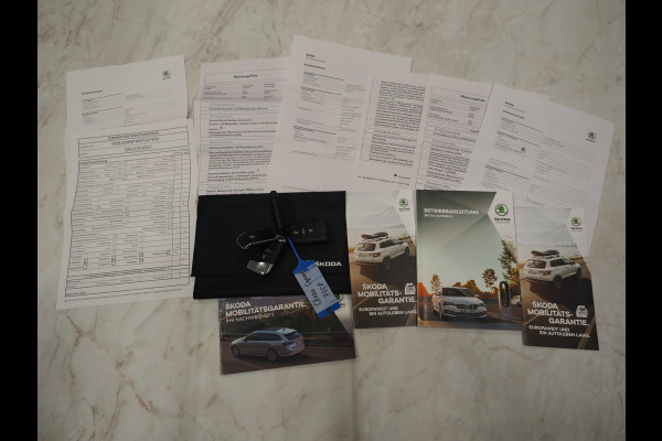 Škoda Superb Combi 1.4 TSI iV Laurin & Klement | Panoramadak | Massage | Canton | Camera | Keyless | Adaptive Cruise