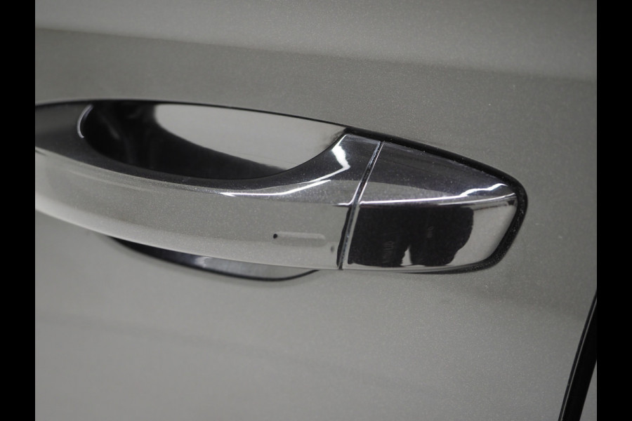 Škoda Superb Combi 1.4 TSI iV Laurin & Klement | Panoramadak | Massage | Canton | Camera | Keyless | Adaptive Cruise