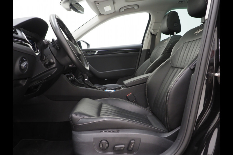 Škoda Superb Combi 1.4 TSI iV Laurin & Klement | Panoramadak | Massage | Canton | Camera | Keyless | Adaptive Cruise