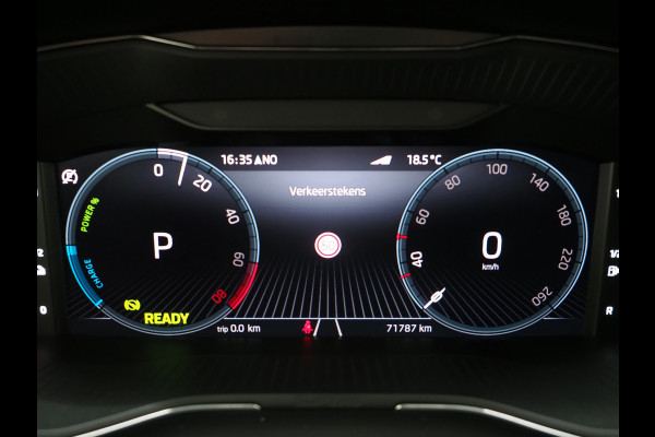 Škoda Superb Combi 1.4 TSI iV Laurin & Klement | Panoramadak | Massage | Canton | Camera | Keyless | Adaptive Cruise