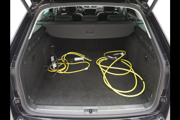 Škoda Superb Combi 1.4 TSI iV Laurin & Klement | Panoramadak | Massage | Canton | Camera | Keyless | Adaptive Cruise