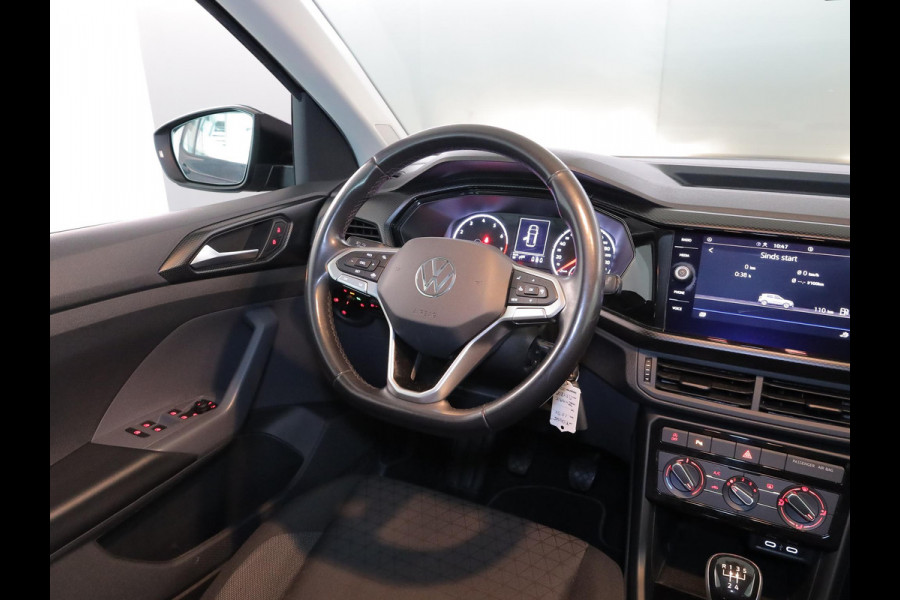 Volkswagen T-Cross 1.0 TSI Life 95pk 5bak| parksensors| airco| 18' LM-velgen