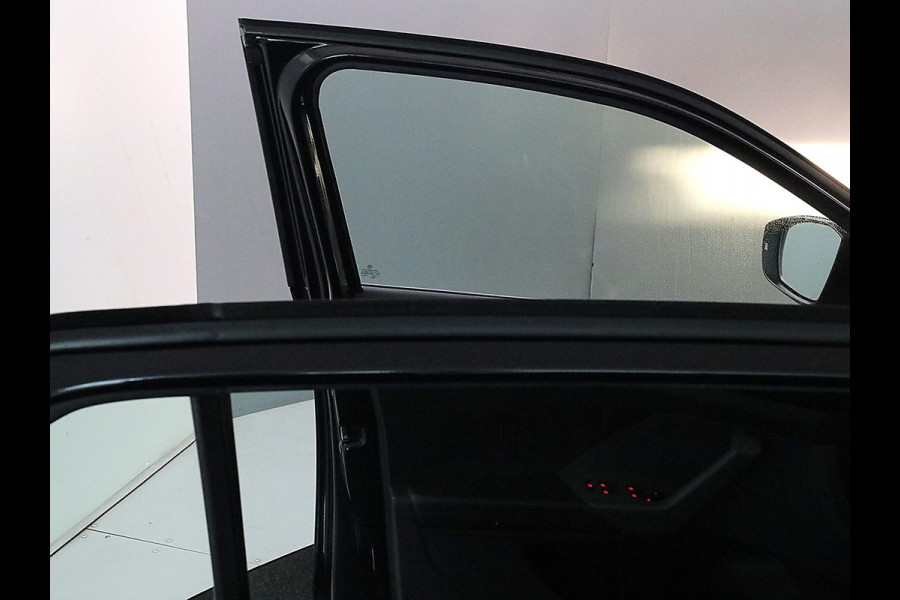 Volkswagen T-Cross 1.0 TSI Life 95pk 5bak| parksensors| airco| 18' LM-velgen