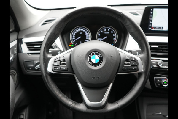 BMW X1 xDrive25e eDrive Plug In Hybrid 220pk Dealer O.H PHEV | Adaptive Cruise | Head Up | Sportstoelen | Harman Kardon Sound | Stoelverwarming | Camera | Navigatie | DAB |