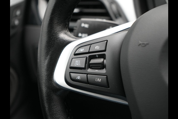 BMW X1 xDrive25e eDrive Plug In Hybrid 220pk Dealer O.H PHEV | Adaptive Cruise | Head Up | Sportstoelen | Harman Kardon Sound | Stoelverwarming | Camera | Navigatie | DAB |