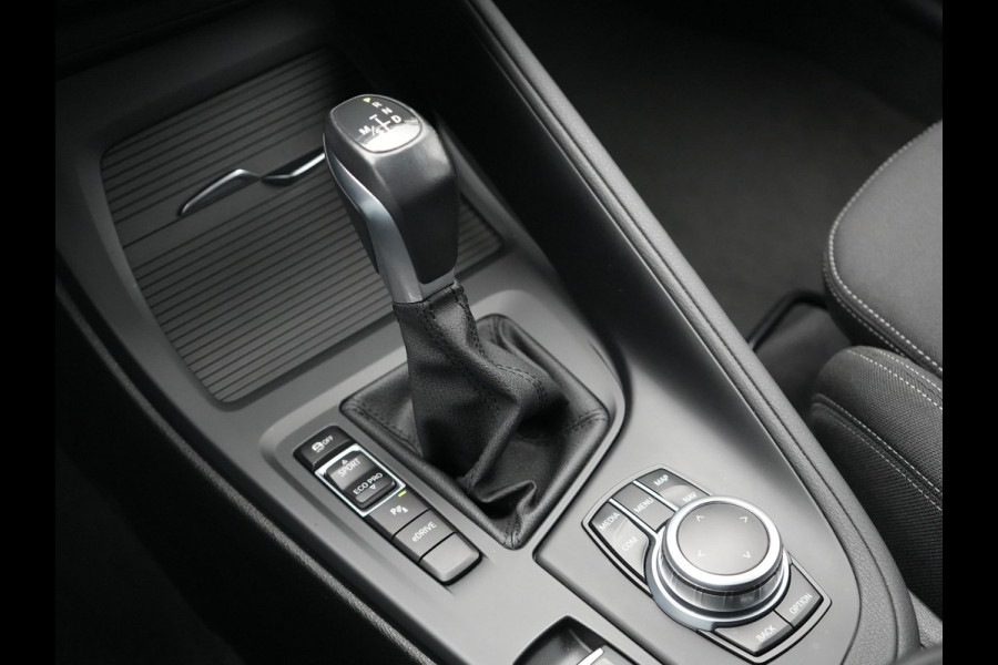 BMW X1 xDrive25e eDrive Plug In Hybrid 220pk Dealer O.H PHEV | Adaptive Cruise | Head Up | Sportstoelen | Harman Kardon Sound | Stoelverwarming | Camera | Navigatie | DAB |