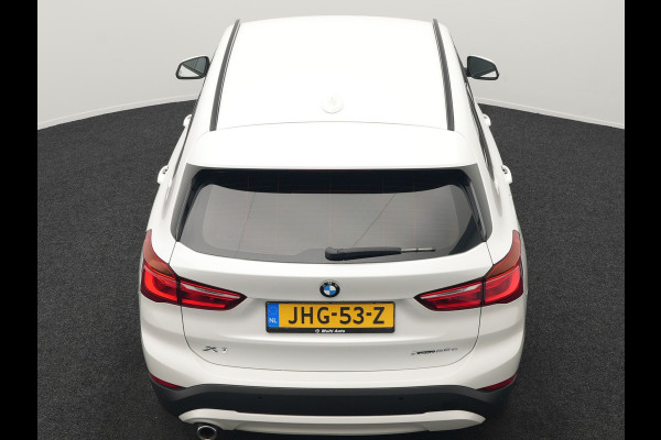 BMW X1 xDrive25e eDrive Plug In Hybrid 220pk Dealer O.H PHEV | Adaptive Cruise | Head Up | Sportstoelen | Harman Kardon Sound | Stoelverwarming | Camera | Navigatie | DAB |