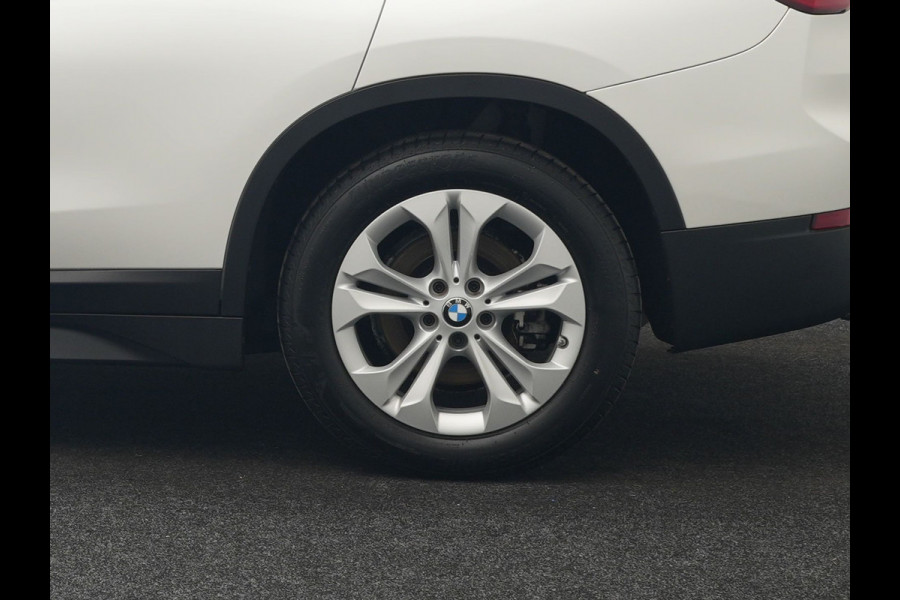 BMW X1 xDrive25e eDrive Plug In Hybrid 220pk Dealer O.H PHEV | Adaptive Cruise | Head Up | Sportstoelen | Harman Kardon Sound | Stoelverwarming | Camera | Navigatie | DAB |