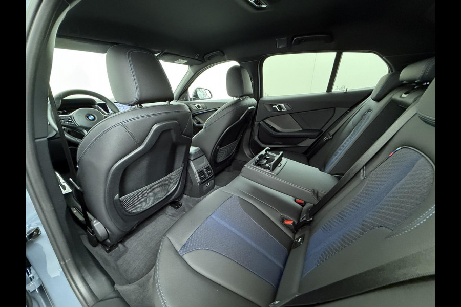 BMW 1-serie 118i Executive Edition M Sport VAN: €34.900,- VOOR: €29.877 UW EINDEJAARSVOORDEEL: €5.023,- | M SPORT | HARMAN & KARDON | ELEKTRISCHE ACHTERKLEP | CAMERA | ADAPTIVE CRUISE CONTROL | STOEL- & STUURVERWARMING | HEAD-UP | 19 INCH | INDIVIDUAL KLEUR STORM BAY METALLIC BOMVOL OPTIES
