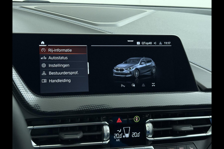 BMW 1-serie 118i Executive Edition M Sport VAN: €34.900,- VOOR: €29.877 UW EINDEJAARSVOORDEEL: €5.023,- | M SPORT | HARMAN & KARDON | ELEKTRISCHE ACHTERKLEP | CAMERA | ADAPTIVE CRUISE CONTROL | STOEL- & STUURVERWARMING | HEAD-UP | 19 INCH | INDIVIDUAL KLEUR STORM BAY METALLIC BOMVOL OPTIES