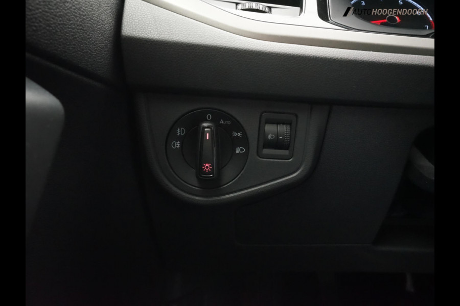 Volkswagen Polo 1.0 TSI Comfortline Sportive (APPLE CARPLAY,LED VERLICHTING,CAMERA,CLIMATE,CRUISE,NIEUWE APK,TREKHAAK,TOPCONDITIE)