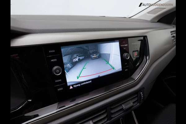 Volkswagen Polo 1.0 TSI Comfortline Sportive (APPLE CARPLAY,LED VERLICHTING,CAMERA,CLIMATE,CRUISE,NIEUWE APK,TREKHAAK,TOPCONDITIE)