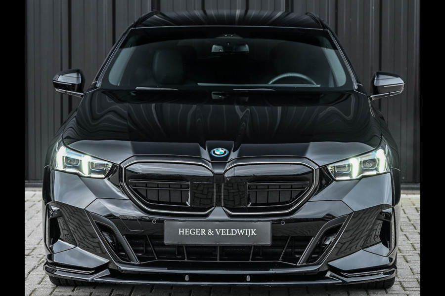 BMW 5 Serie Touring 530e XDRIVE | SHADOW LINE | M-SPORT | COMFORT ACCESS | BOWERS & WILKINS | STUUR- EN STOELVERWARMING | ICONIC GRILL | ACT