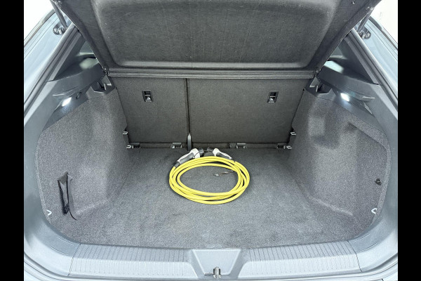 Volkswagen ID.4 Life 77 kWh Stoel & Stuurverwarming | Adaptieve Cruise Control | Rijklaar met 12 mnd BOVAG Garantie | NAVI| PARKEERSENSOREN|