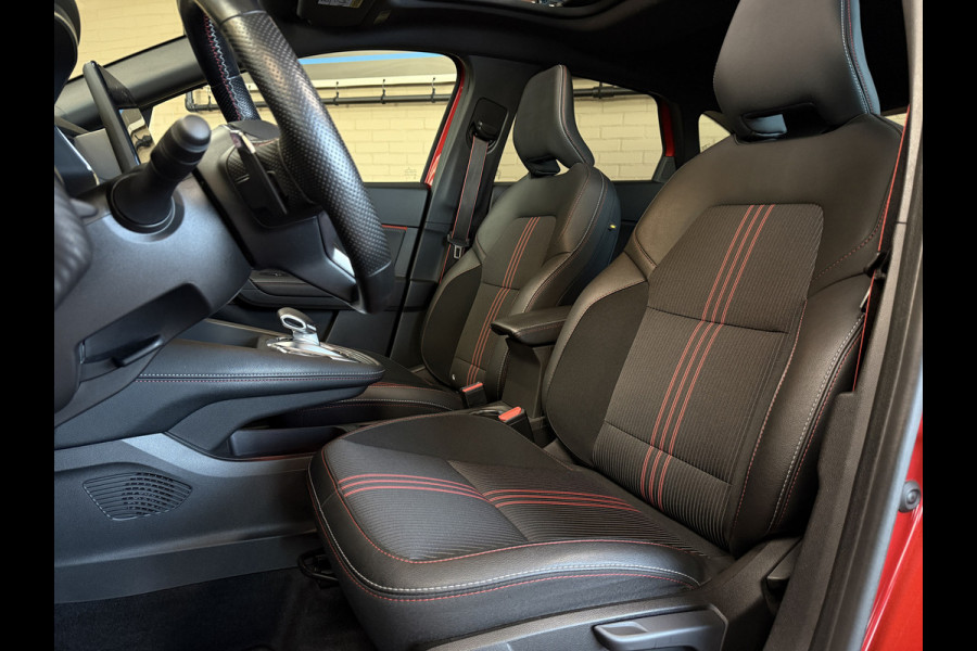 Renault Captur 1.3 TCe 160 R.S. Line | Groot Navi | Pano | Camera | Stoelverwarming | Led | 18" | 100% Dealer onderhouden!