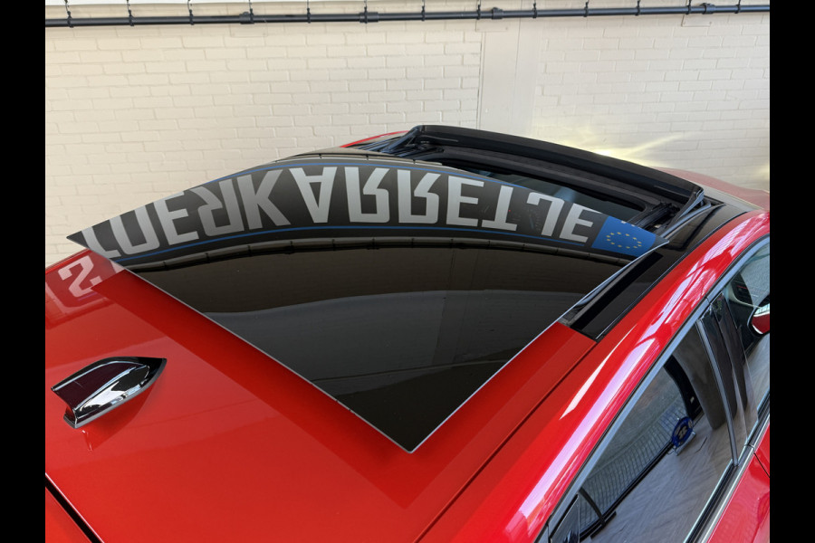 Renault Captur 1.3 TCe 160 R.S. Line | Groot Navi | Pano | Camera | Stoelverwarming | Led | 18" | 100% Dealer onderhouden!