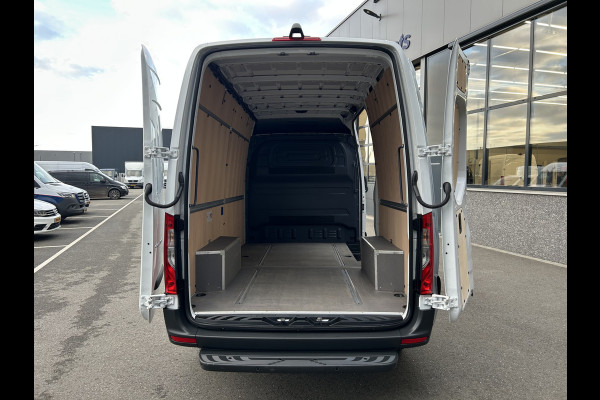 Mercedes-Benz Sprinter 317 CDI L2 H2 MBUX / 360 Camera / Parkeersensoren / Navigatie / Cruise control / Airco / 270 Graden achterdeuren
