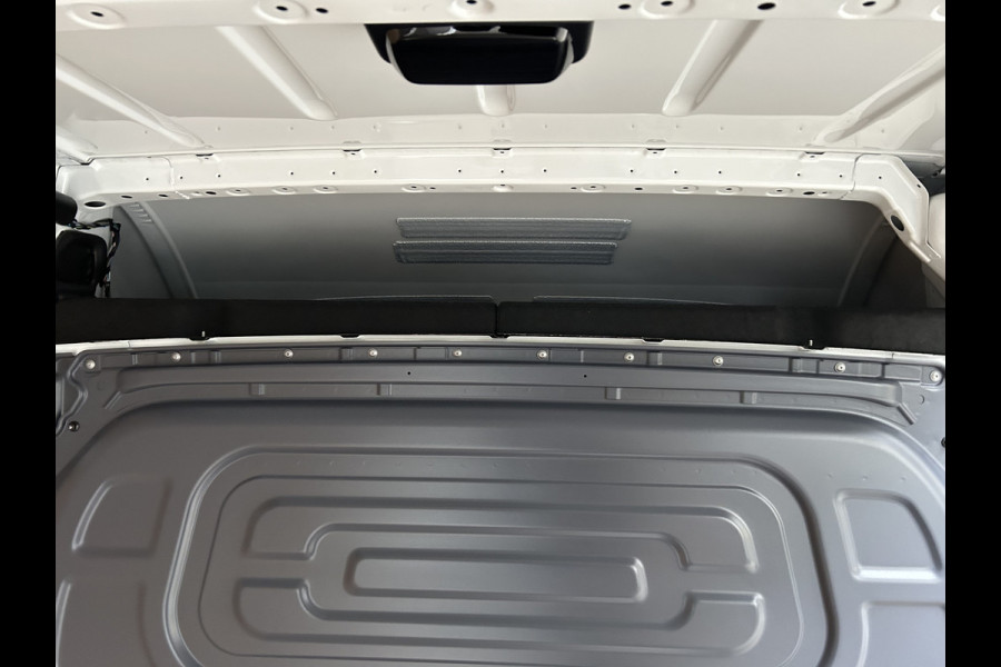 Mercedes-Benz Sprinter 317 CDI L2 H2 MBUX / 360 Camera / Parkeersensoren / Navigatie / Cruise control / Airco / 270 Graden achterdeuren