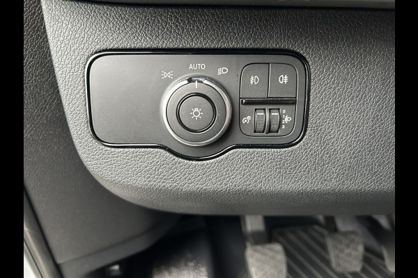 Mercedes-Benz Sprinter 317 CDI L2 H2 MBUX / 360 Camera / Parkeersensoren / Navigatie / Cruise control / Airco / 270 Graden achterdeuren