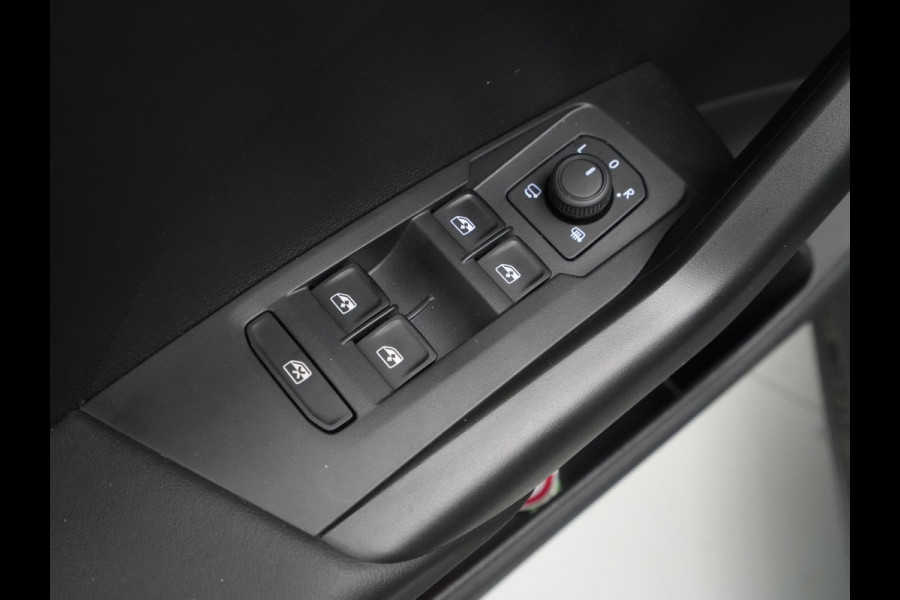 Volkswagen T-Cross 1.0 TSI 115pk DSG Life Edition Navi via App Stoelverwarming Camera Acc Lm Velgen 9