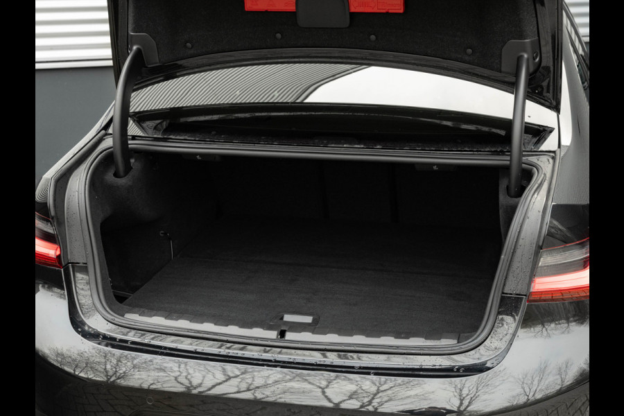 BMW 3-serie 330e M-Sport - LCI 2 - Schuifdak - Trekhaak - Widescreen - Hifi - Camera