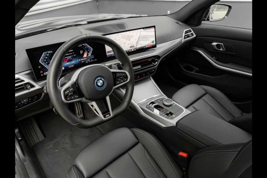 BMW 3-serie 330e M-Sport - LCI 2 - Schuifdak - Trekhaak - Widescreen - Hifi - Camera