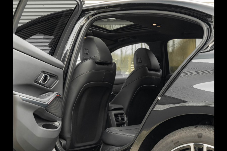 BMW 3-serie 330e M-Sport - LCI 2 - Schuifdak - Trekhaak - Widescreen - Hifi - Camera