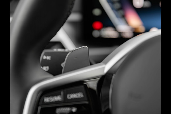 BMW 3-serie 330e M-Sport - LCI 2 - Schuifdak - Trekhaak - Widescreen - Hifi - Camera