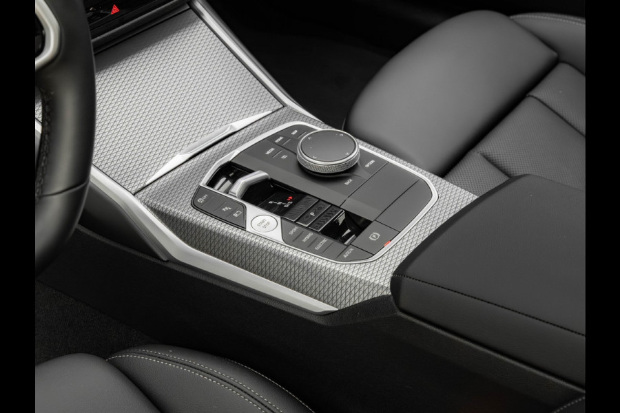 BMW 3-serie 330e M-Sport - LCI 2 - Schuifdak - Trekhaak - Widescreen - Hifi - Camera