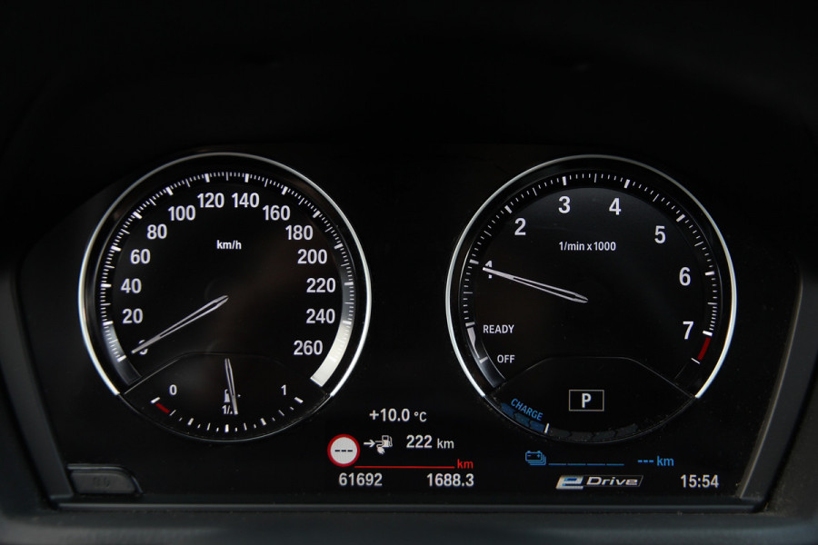 BMW X1 xDrive25e High Executive | Pano | Head-up | Camera | Verwarming