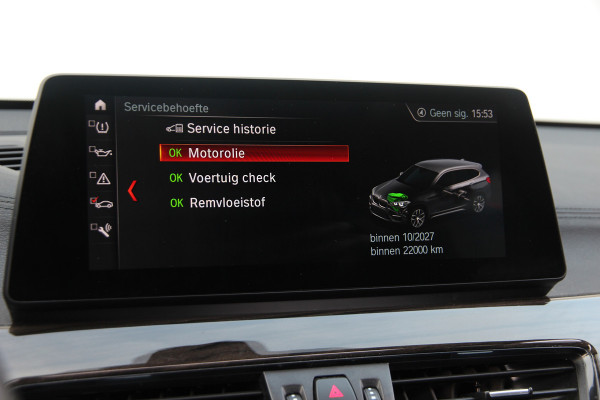 BMW X1 xDrive25e High Executive | Pano | Head-up | Camera | Verwarming