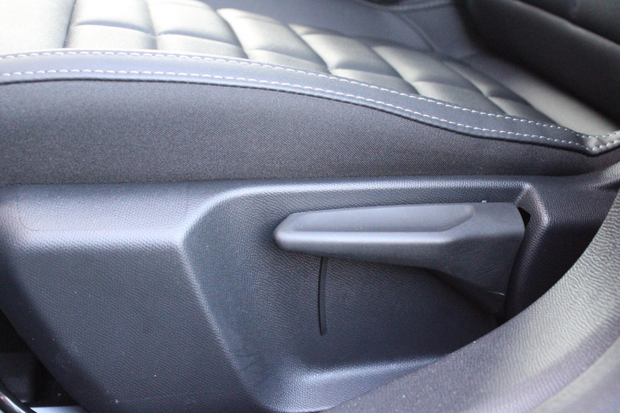 Citroën C4 1.2 Hybrid 145PK MAX | HEAD UP DISPLAY | CAMERA VOOR + ACHTER | NAVIGATIE | DRAADLOZE TELEFOONLADER | FULL LED KOPLAMPEN | DRAADLOZE APPLE CARPLAY/ANDROID AUTO | STOEL/STUUR/VOORRUIT VERWARMING | 18" LICHTMETALEN VELGEN | ADAPTIVE CRUISE CONTROL | CLIMATE CONTROL | LEDEREN BEKLEDING | DAB+ RADIO | KEYLESS ENTRY/START |