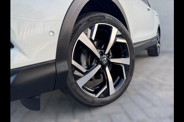 Nissan QASHQAI 1.3 DIG-T Tekna + TREKHAAK AFN. / 360 CAMERA / ST. VERWARMING / PANORAMADAK / NAVIGATIE / CARPLAY / CRUISE / PARELM