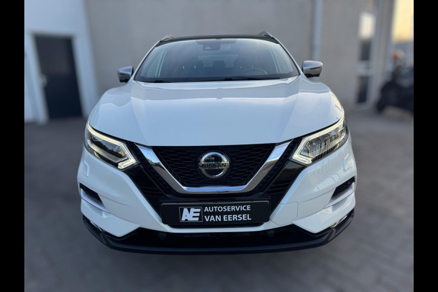 Nissan QASHQAI 1.3 DIG-T Tekna + TREKHAAK AFN. / 360 CAMERA / ST. VERWARMING / PANORAMADAK / NAVIGATIE / CARPLAY / CRUISE / PARELM